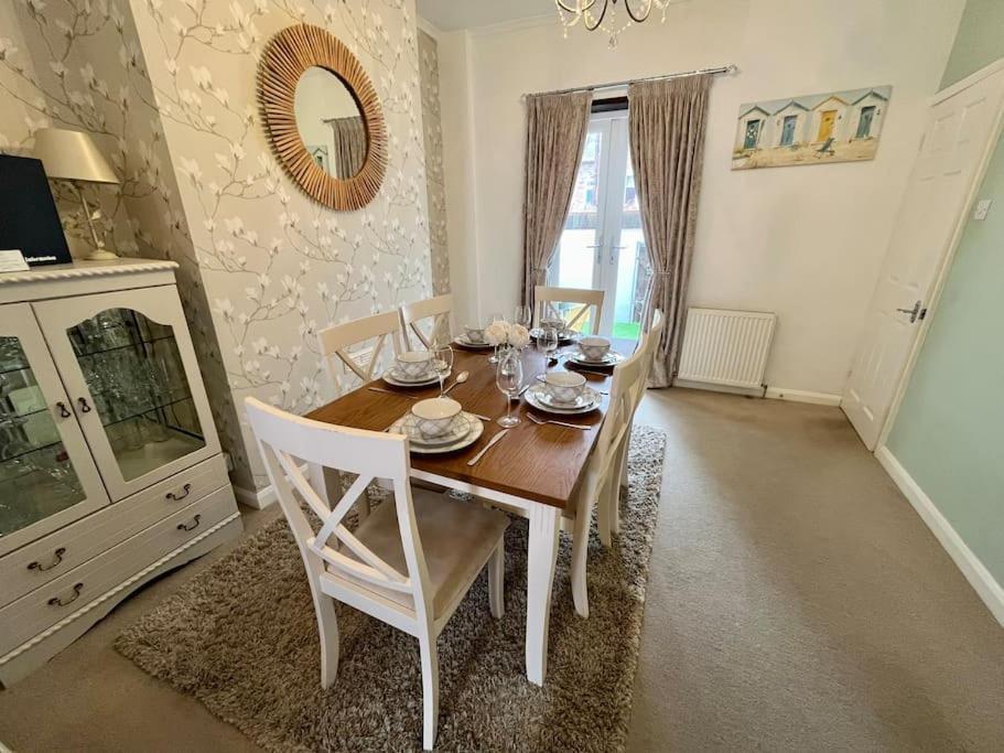Scoresby Retreat - Whitby Holiday Home Exteriör bild